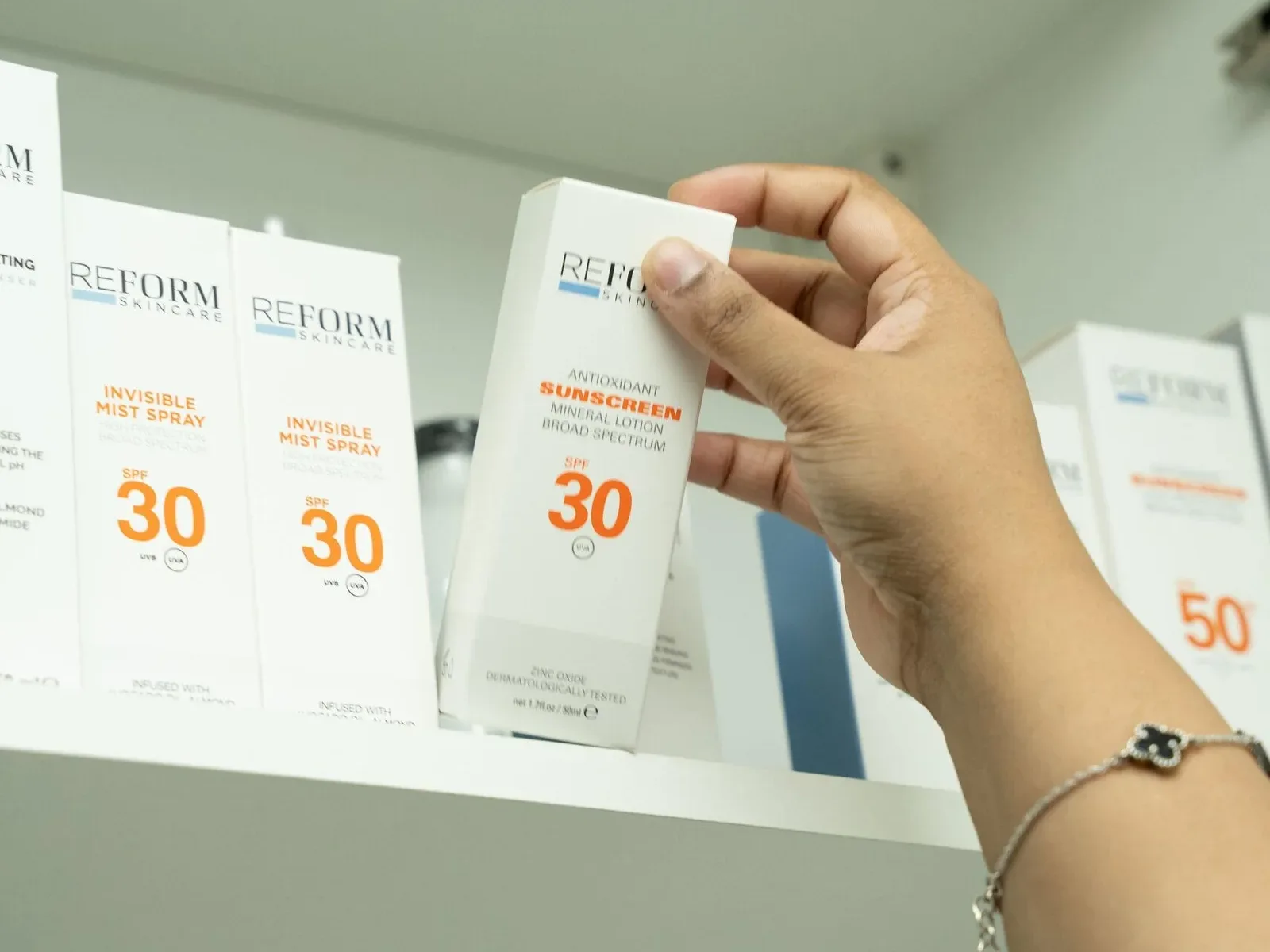 ReformSkincare - Dr Hans Clinics Dr Hans Clinics London | Services | Shop